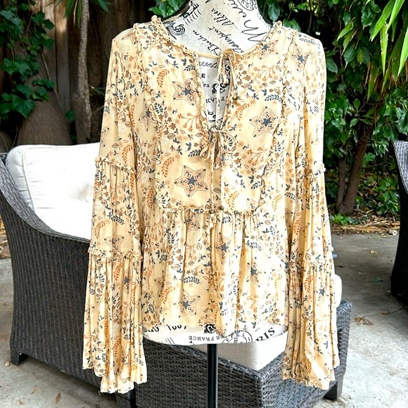 EUC Spell 💫Vintage Celestial Blouse in Cream size Large - Picture 2 of 10